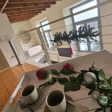 Monica Apartment *